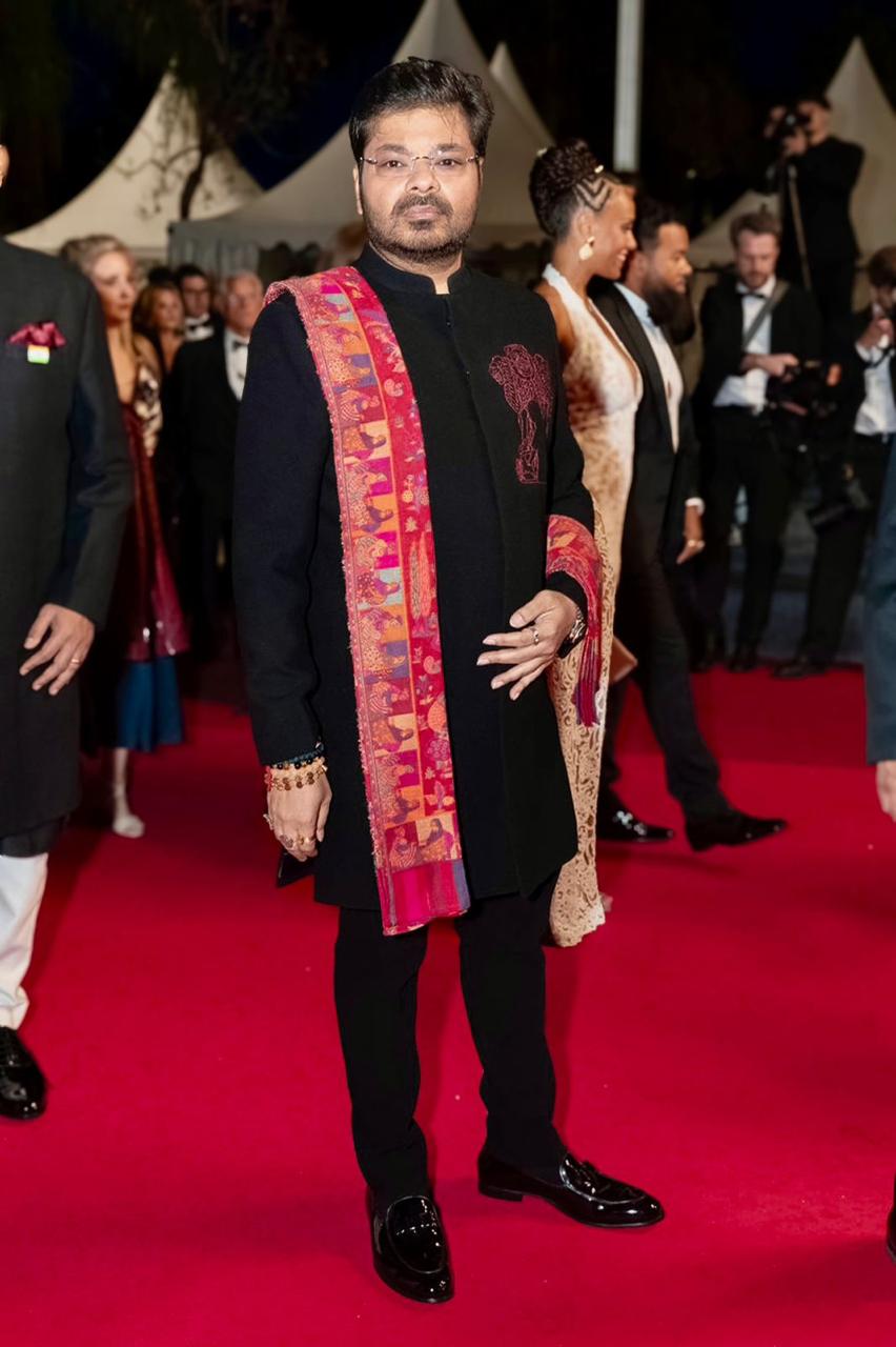 दक्षिण भारत एक बार फिर से वैश्विक मंच पर छा रहा है। इस बार यह हुआ है दुनिया के सबसे प्रतिष्ठित रेड कार्पेट – ‘कान्स फिल्म फेस्टिवल’ में।