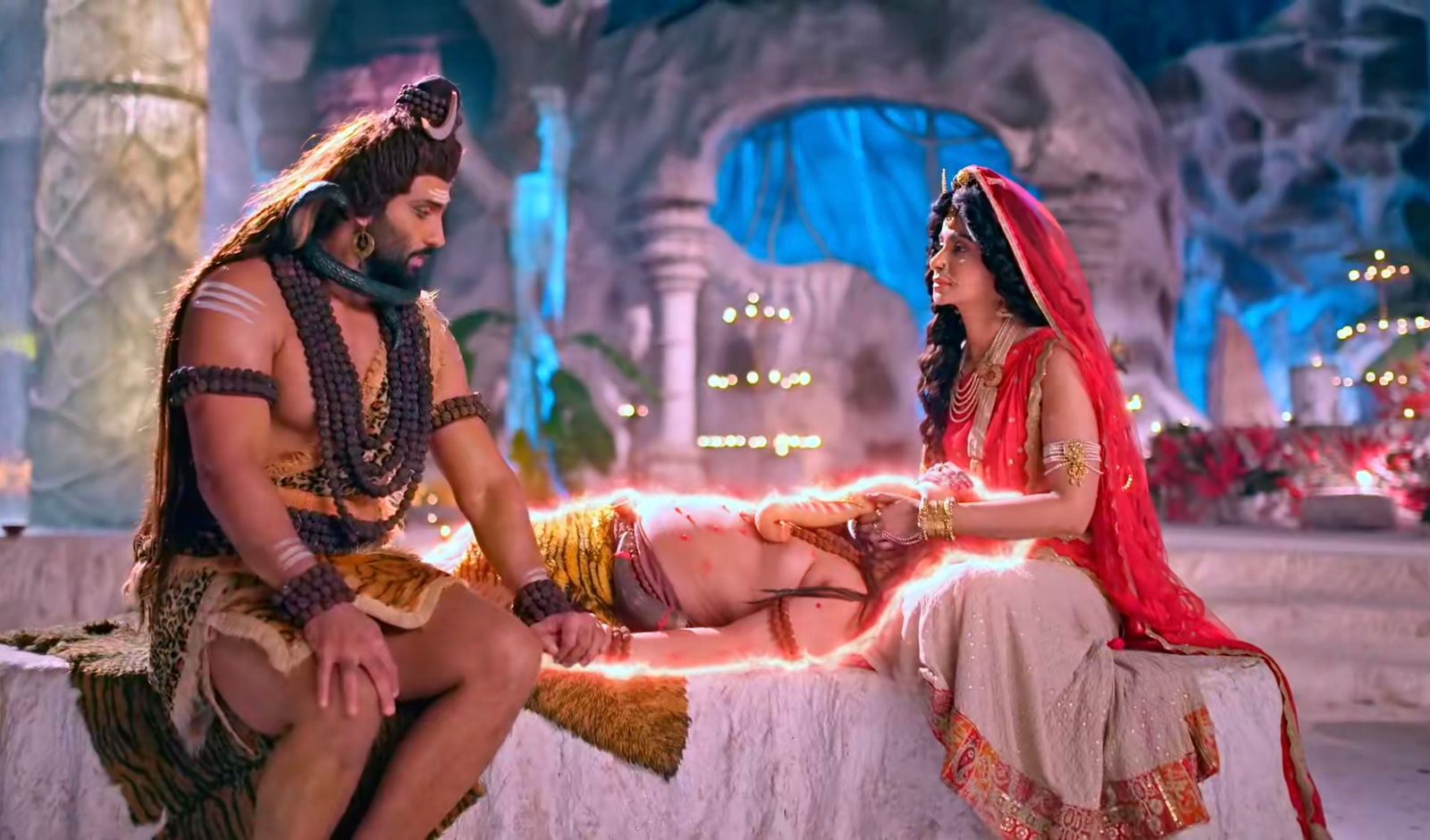 कलर्स के‘शिव शक्ति – तप त्याग तांडव’ में ज्वरासुर की घातक चाल का सामना करने साथ आए भोलेनाथ और शीतला माता