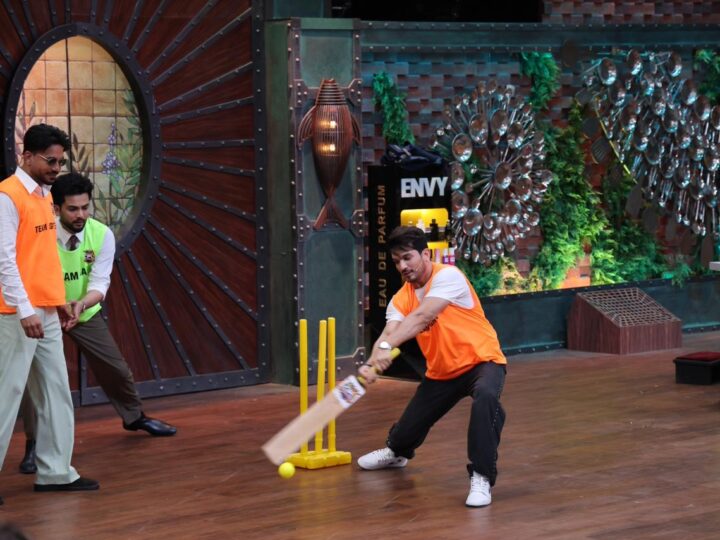 कुकिंग का 20-20 आ गया! कलर्स का ‘लाफ्टर शेफ्स अनलिमिटेड एंटरटेनमेंट’ लेकर आया है शेफ्स प्रीमियर लीग आपके स्क्रीन पर