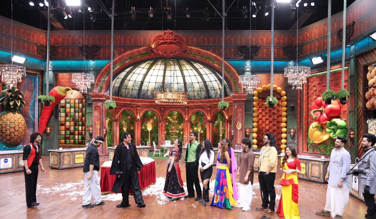 25 साल बाद ममता कुलकर्णी की वापसी, कलर्स के ‘लाफ्टर शेफ्स अनलिमिटेड एंटरटेनमेंट’ पर पुरानी यादों का जश्न