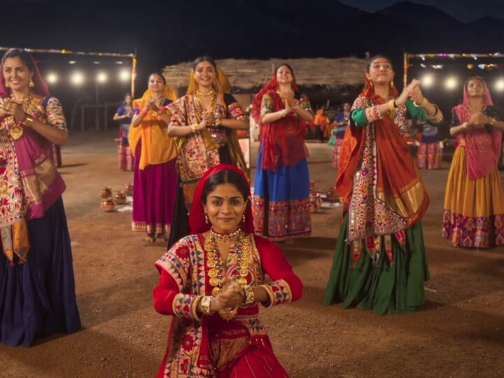 गुजरातीफिल्म‘अंबा’कापहलाभक्तिमयगरबागीत‘अंबारमवाआवे’हुआलॉन्च
